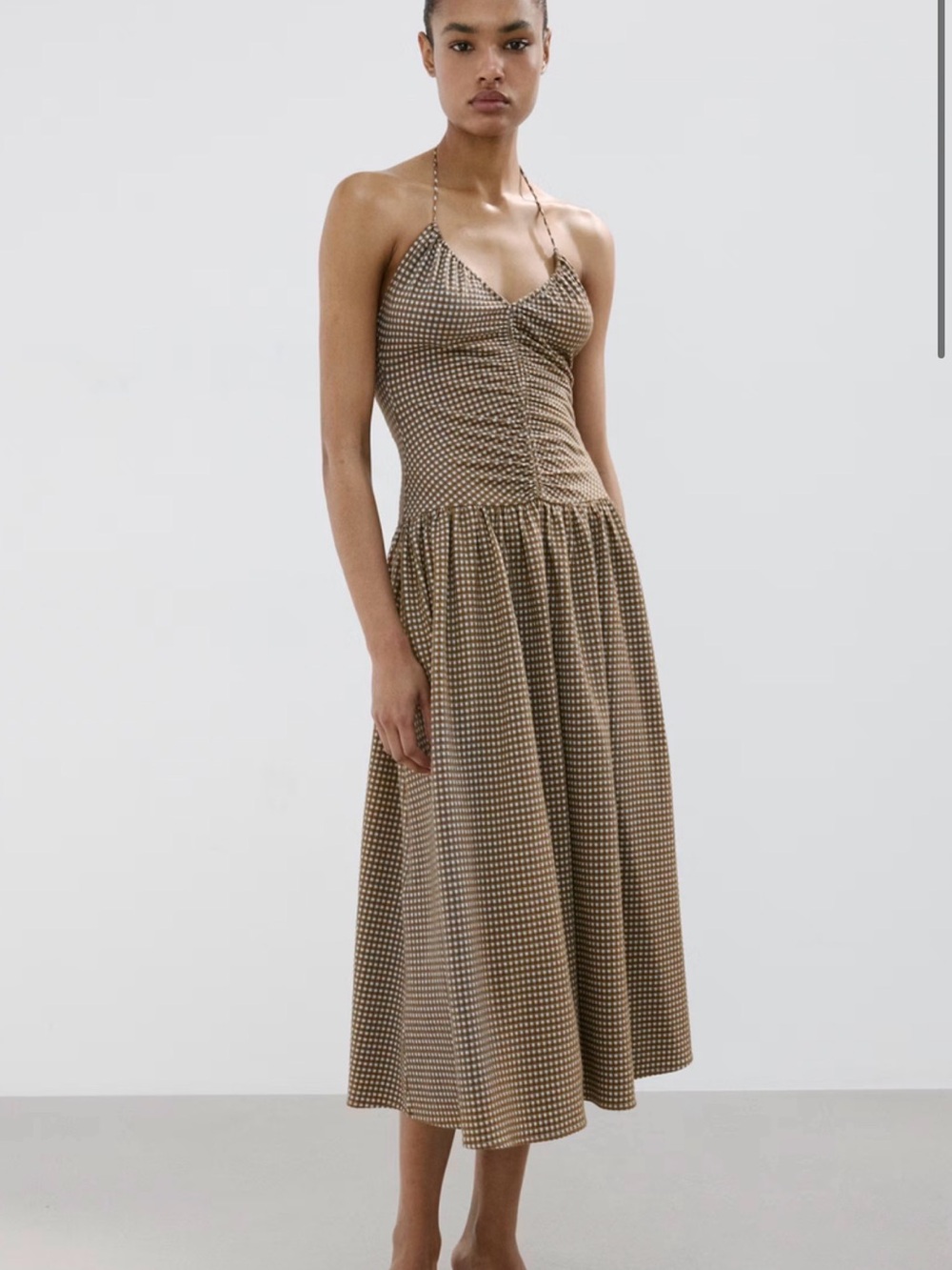 Mango CHECKERED MIDI DRESS WITH RUCHED DETAIL - Picture 2 of 6